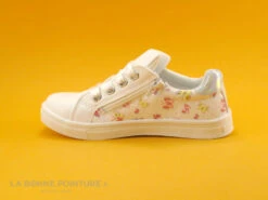 Chipie VOUTI Blanc Papillons - Basket Fille -France Chaussure Soldes 2024 cd24607c73b9e66c561f35ea11d5d5ef 2765501 156238