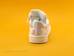 Chipie VOUTI Blanc Papillons - Basket Fille -France Chaussure Soldes 2024 cd24607c73b9e66c561f35ea11d5d5ef 2765501 156239
