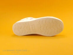 Chipie VOUTI Blanc Papillons - Basket Fille -France Chaussure Soldes 2024 cd24607c73b9e66c561f35ea11d5d5ef 2765501 156241