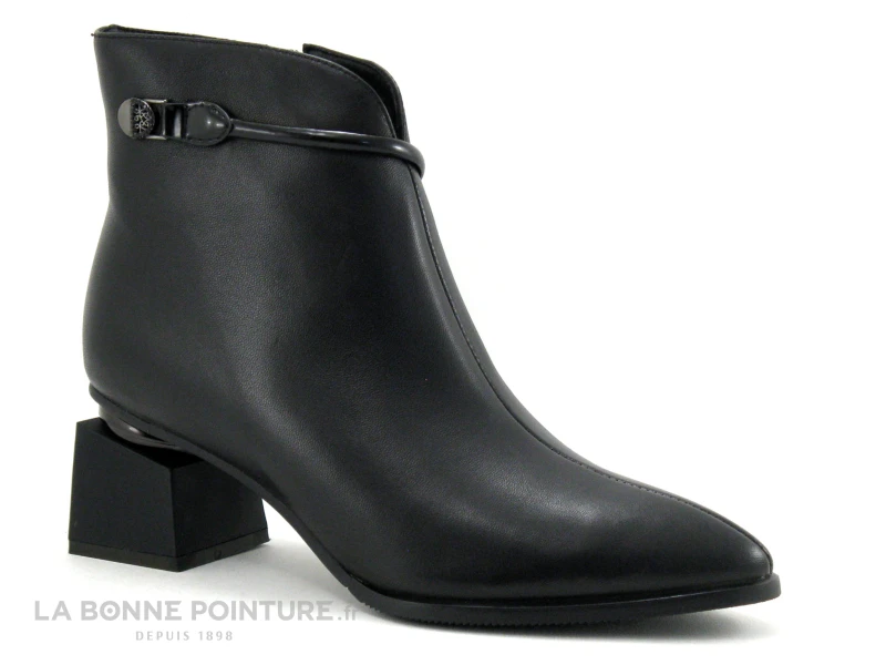 Metamorf Ose MACUP Noir - Boots Pointues - Laniere Vernie 1 Metamorf Ose MACUP Noir - Boots Pointues - Laniere Vernie