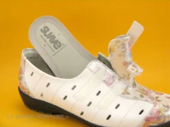 Suave LONDON 8017PT Spring White - Chaussure à Scratches Blanche Et Fleurie -France Chaussure Soldes 2024 cd24607c73b9e66c561f35ea11d5d5ef img 4238.jpg 176659