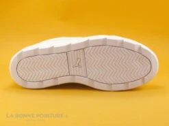 Puma KARMEN White - 384615B01 - Sneakers Blanches 13 Puma KARMEN White - 384615B01 - Sneakers Blanches -France Chaussure Soldes 2024 cd24607c73b9e66c561f35ea11d5d5ef img 5703.jpg 166431