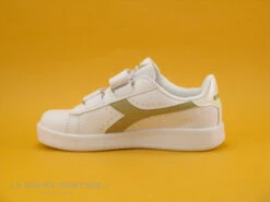 Diadora GAME P PS Girl - White Gold - Basket Fille 2 Scratches - Blanc Or -France Chaussure Soldes 2024 cd24607c73b9e66c561f35ea11d5d5ef img 6705.jpg 167615