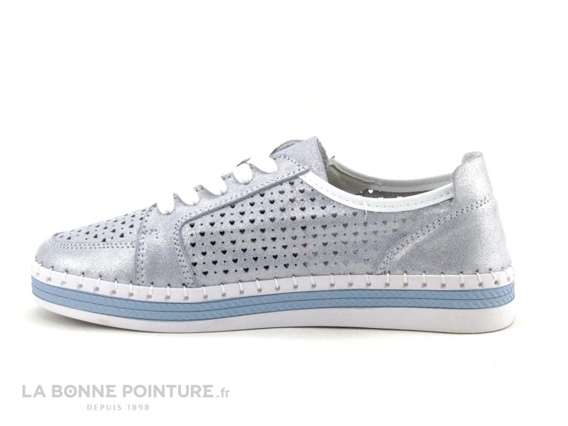Morans WECK Bleu Ciel - Perforations Coeurs - Chaussure Basse Femme 3 Morans WECK Bleu Ciel - Perforations Coeurs - Chaussure Basse Femme – Image 3